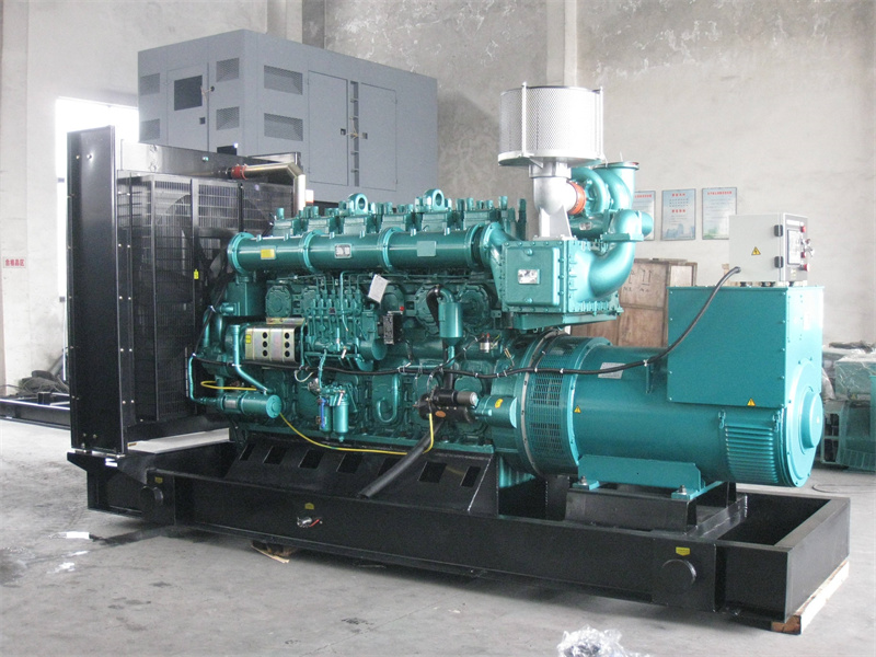 加乐镇200KW 柴油发电机的油耗是多少?