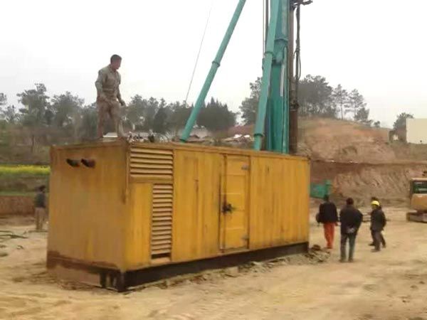 加乐镇如何判断水冷式机油散热器密封件是否需要更换?